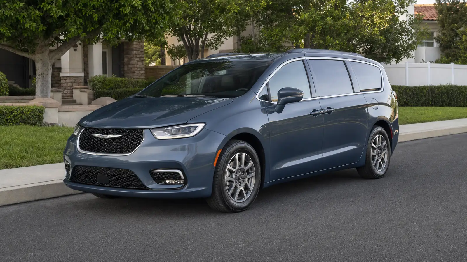 2026 Chrysler Pacifica gas minivan front three-quarter view - Chrysler Pacifica