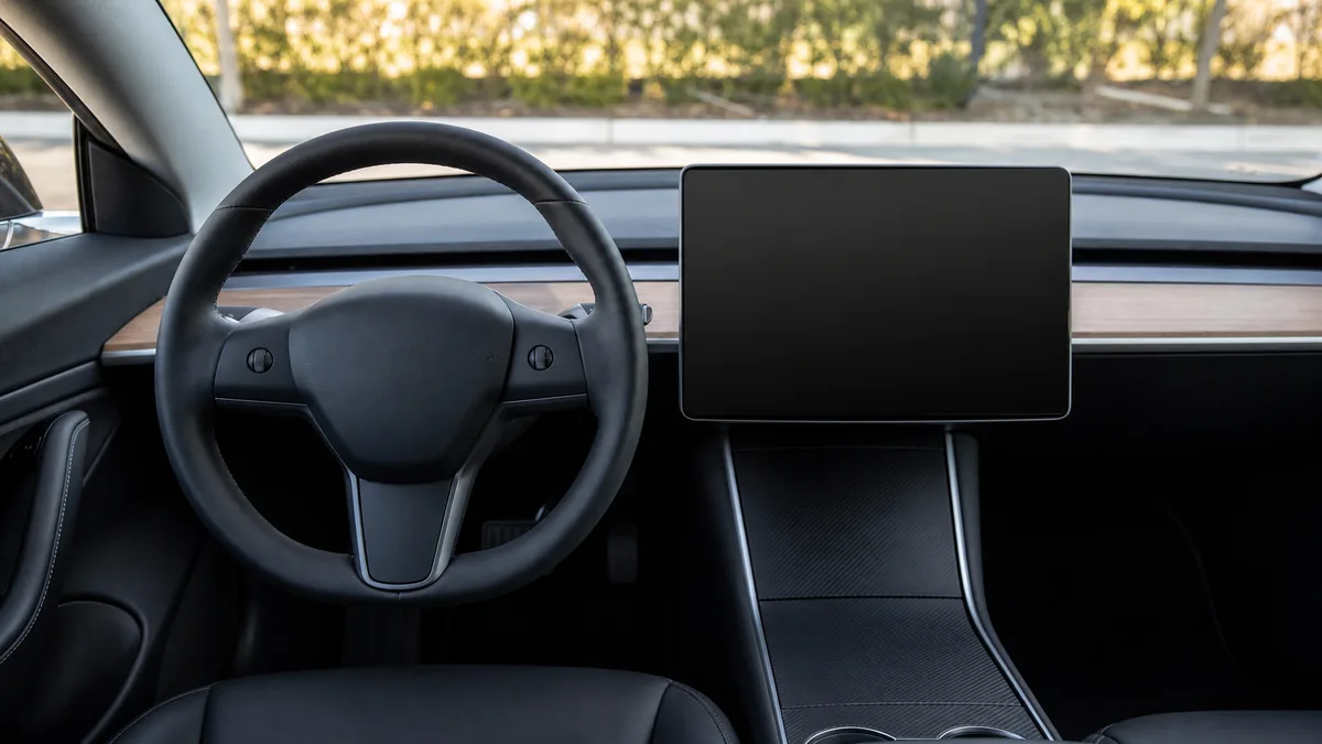 Tesla Model 3 screen-led cabin controls - Tesla Model 3