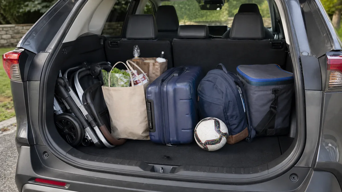 Toyota RAV4 Hybrid trim and mpg detail - Toyota RAV4 Hybrid